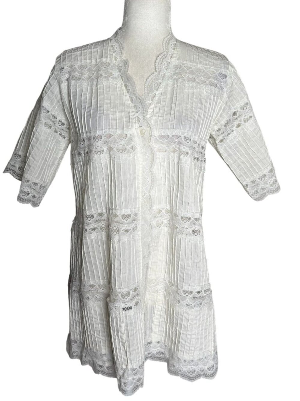 Vintage Lace Button Front Blouse Shirt Medium White Pockets 3/4 Sleeve V Neck